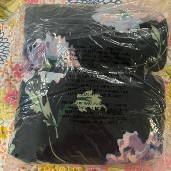 NWT Vera Bradley floral blanket - Picture 4 of 4